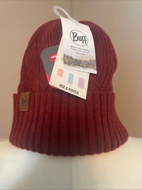 Buff  Ribbed Knit Beanie - Burgundy NWT
